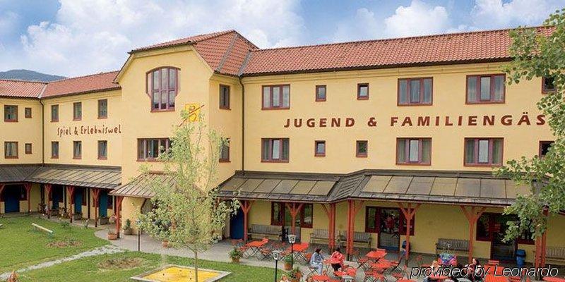 Jufa Hotel 3*